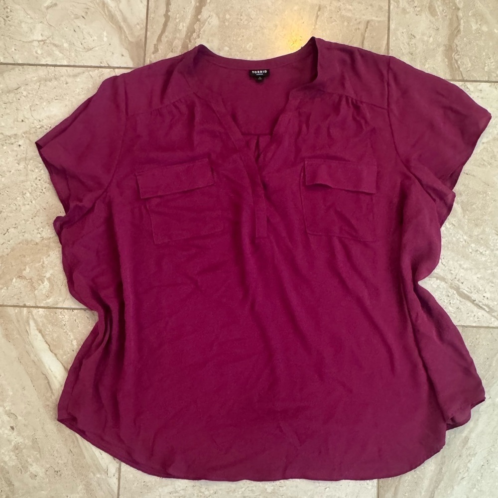 Torrid double pocket Women's Magenta Blouse size 5x